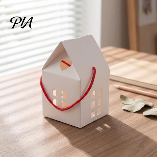 Aromatherapy Gift Packaging 10PCS House Shape Cardboard Candy Boxes, Hollow Window Design Containers Portable Favor Bags with Handles Rope, Decorative