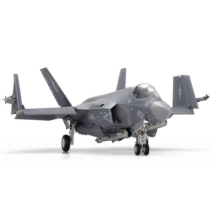 Tamiya 1/48 Masterpiece Series No.127 Lockheed Martin F-35C Lightning II Plastic Model 61127 (Aircraft) 48.2 cm