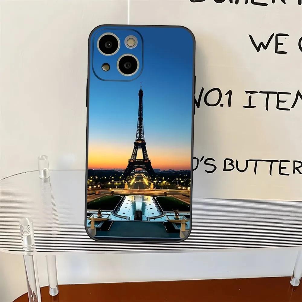 Чехол для мобильного телефона iPhone15ProMax с изображением Эйфелевой башни в Париже окрашен и защищен от падений.