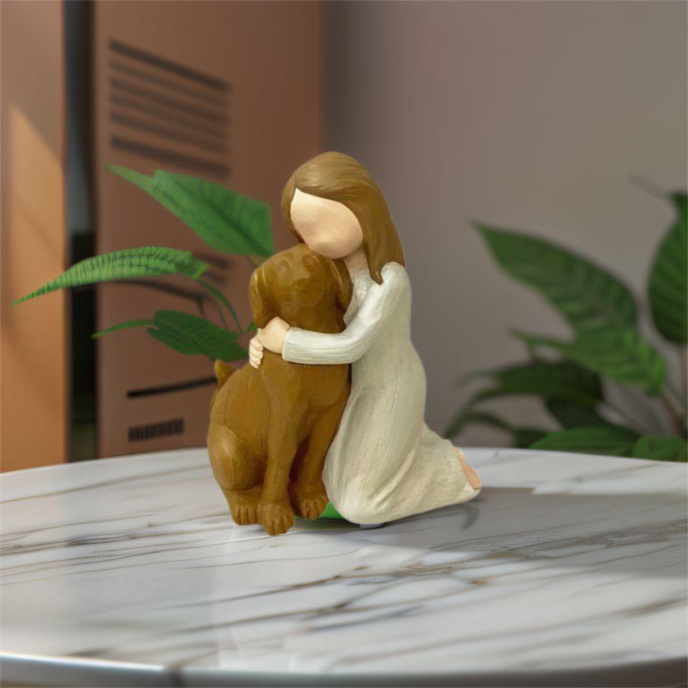 Полимерная фигурка любителя собак, милая миниатюрная скульптура, девушка, держащая статуэтку собаки, автомобиль