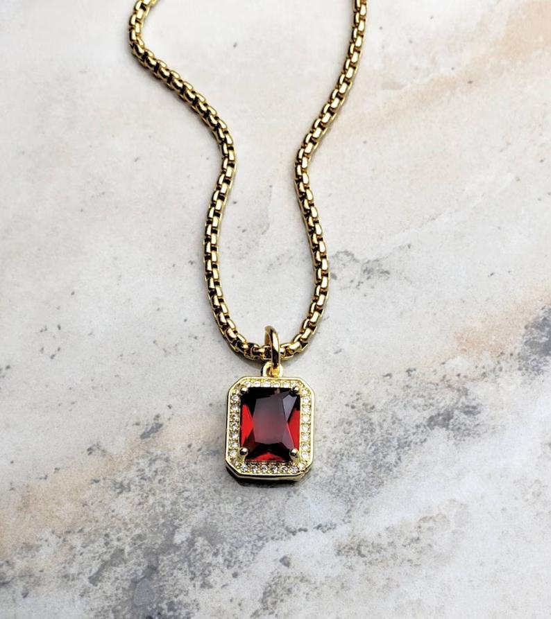 Подвеска изумрудной формы с красным гранатом из стерлингового серебра 925 пробы