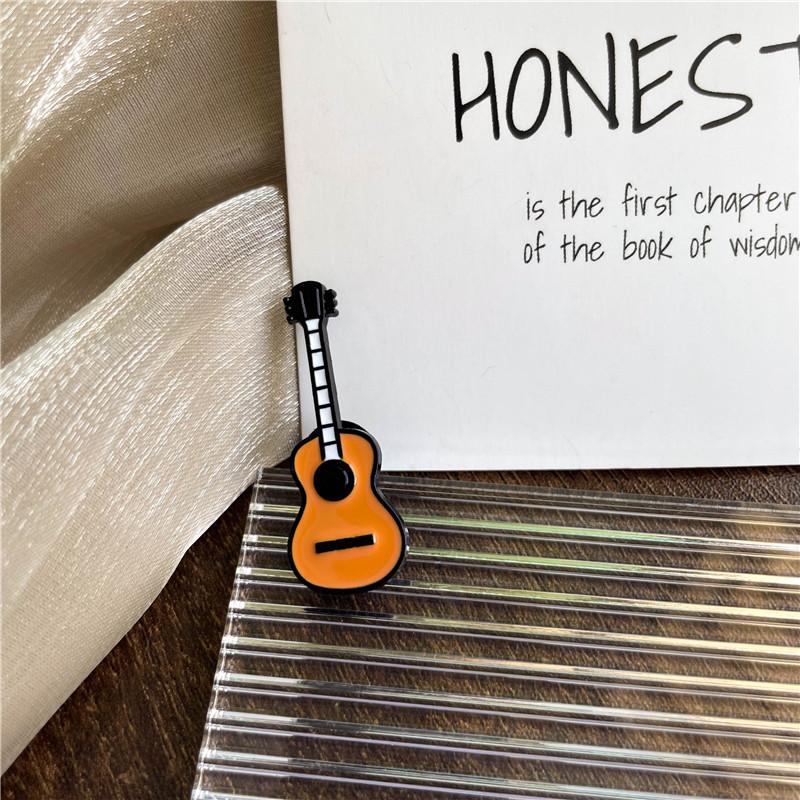 Креативная эмалированная брошь в виде музыкального инструмента, рок-оркестр, скрипка, гитара, бас, значок, булавки для одежды, детские подарки, ювелирные изделия