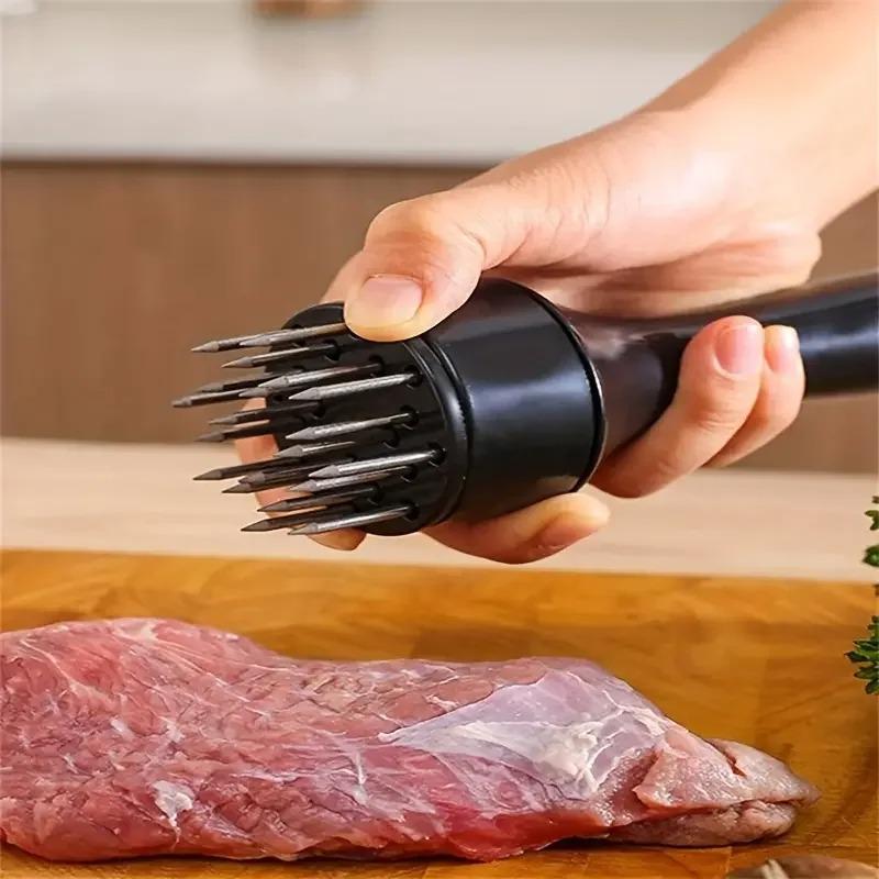 Отбиватель для мяса из нержавеющей стали с 16 сверх острыми иглами и эргономичной ручкой.