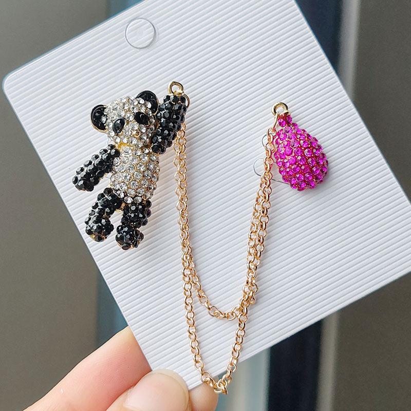 Популярный хит продаж, корсаж из сплава со стразами, мультяшные панды, полные бриллиантовые булавки, броши, универсальная одежда для женщин оптом