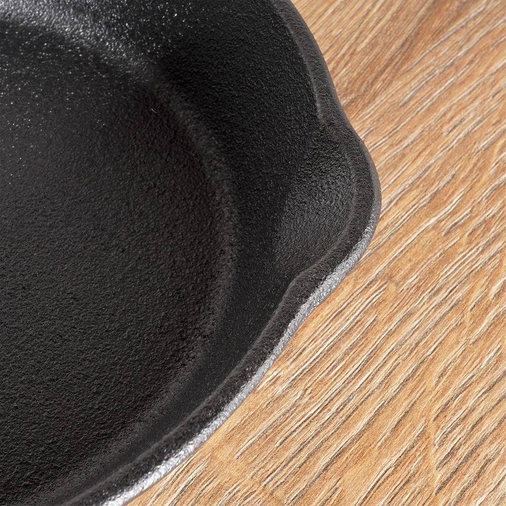 Patelnia Żeliwna na Gaz Indukcję Grill Ognisko do Piekarnika Talerz 16 cm