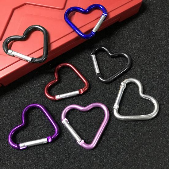 10Pcs Heart Shaped Carabiner Hooks Compact Quick Link Snap Hook Clips Strong Load Bearing Key Holders Camping Supplies