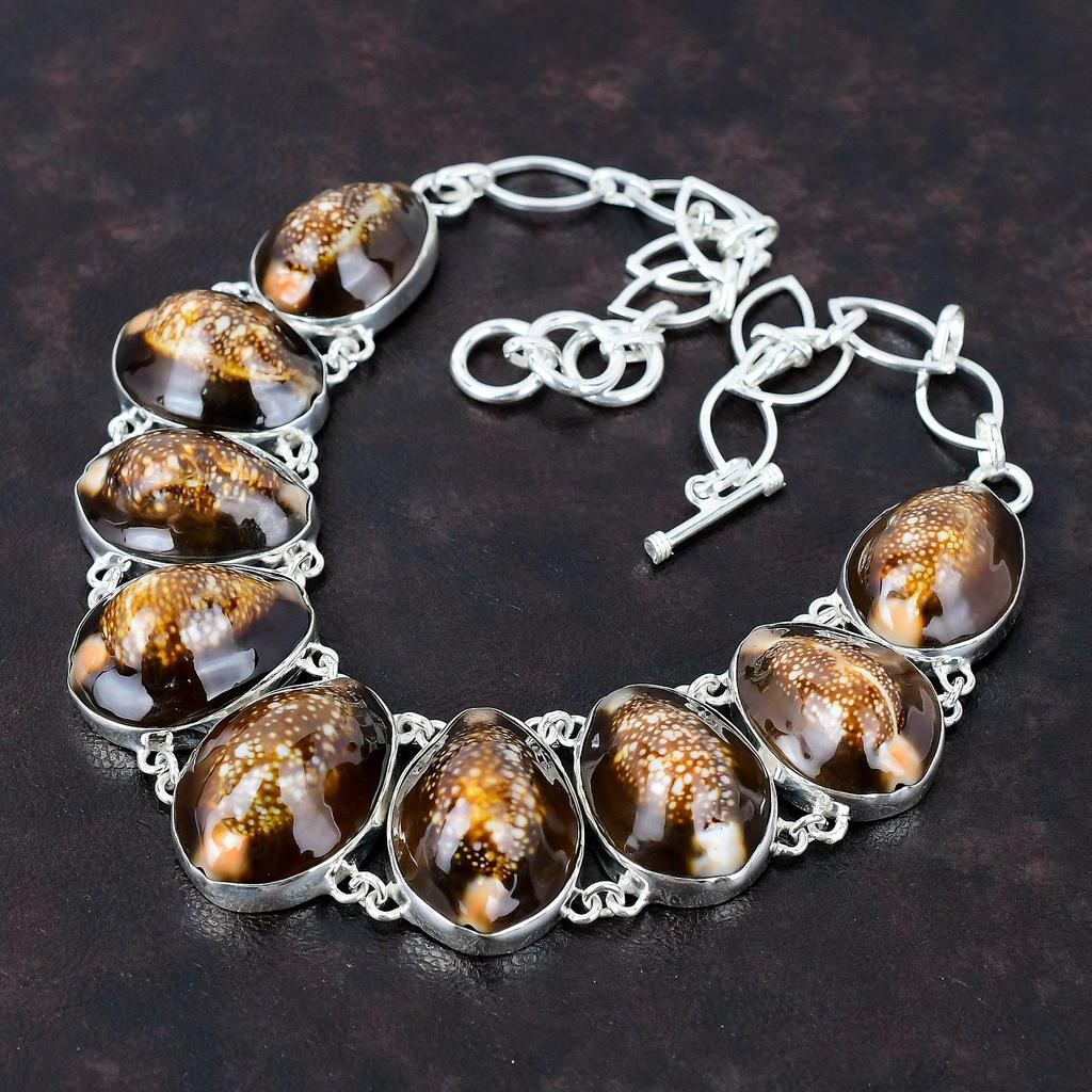 Ожерелье из ракушек каури Ожерелье ручной работы с драгоценными камнями Ожерелье из стерлингового серебра 925 пробы Уникальный дизайн ювелирных изделий Регулируемая цепочка Ожерелье Свадебный подарок