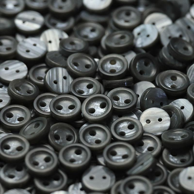 Пуговицы с двумя отверстиями Имитация ракушки Смола Ювелирные аксессуары Вязаный кардиган Пуговицы для воротника рукава Рубашка Одежда Пуговицы с длинным рукавом