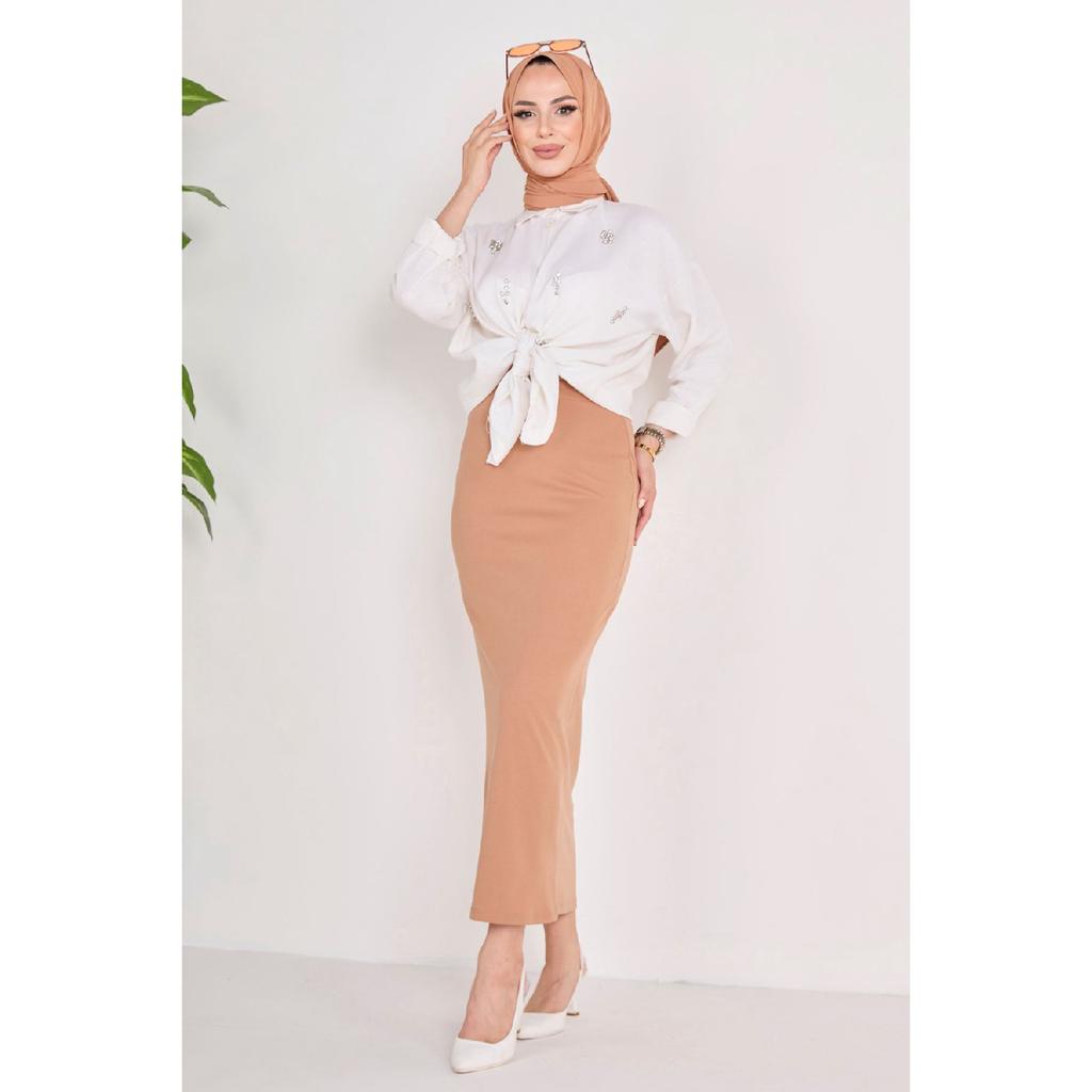 Однотонная женская черная юбка-карандаш среднего размера — 23054