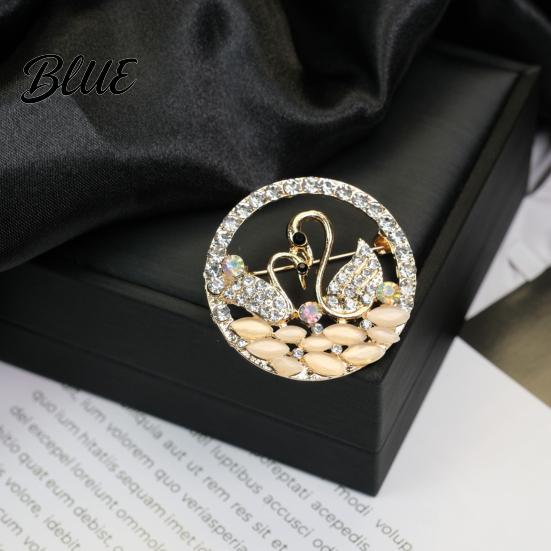 Decorative Brooch Pin Retro Style Leaf Floral Design Lapel
