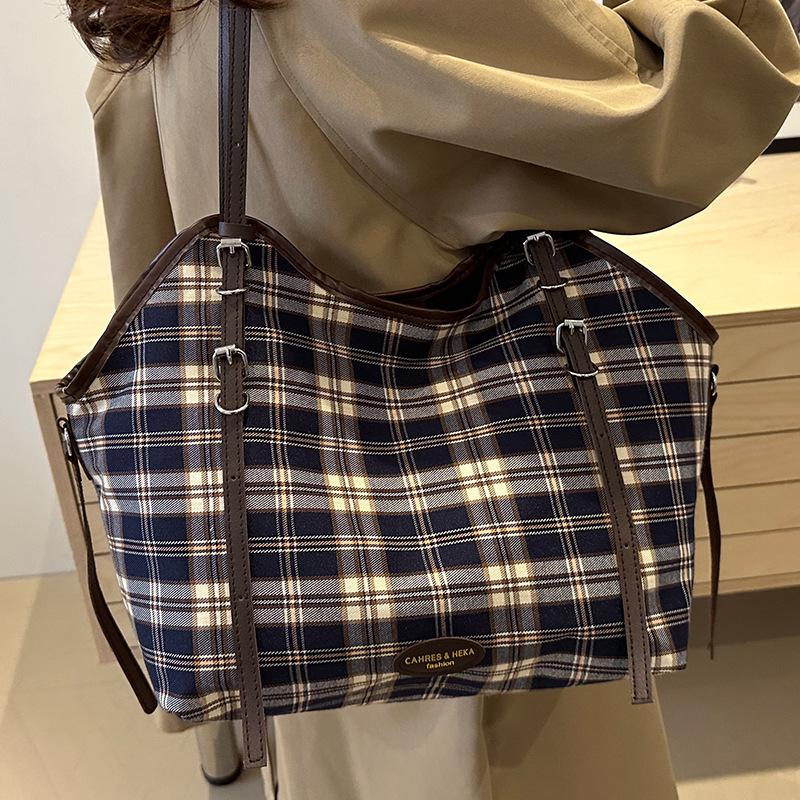 Большая вместительная сумка-тоут в литературном стиле для женщин, новая модная универсальная сумка на одно плечо в корейском стиле для поездок на работу