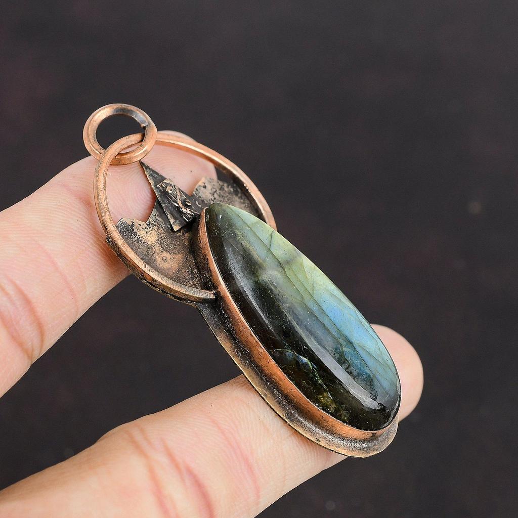 Лабрадоритовый кулон Медный кулон Подвеска из драгоценного камня Медные украшения ручной работы Совершенно новый кулон Ювелирные изделия для подарков Женский кулон Уникальные ювелирные изделия