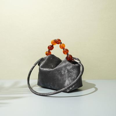 2025 Современная китайская сумка-ведро из коровьей кожи через плечо и на плечо - Серебристая