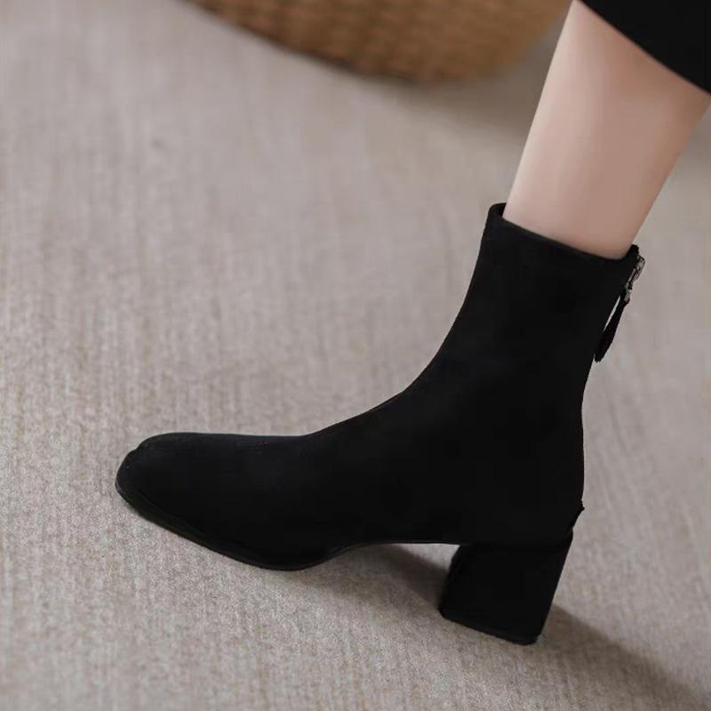 Женские осенне-зимние ботильоны из французской замши на высоком каблуке, новинка 2025 года, ботильоны на толстом каблуке с квадратным носком, тонкие ботильоны Мартин, женские ботинки-носки