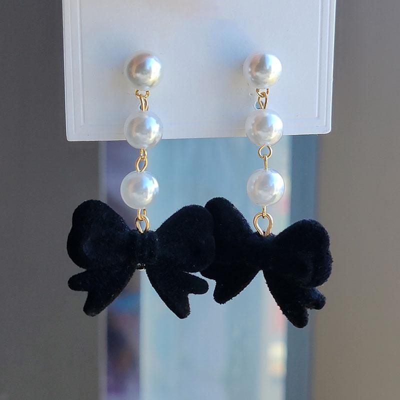 Осенние и зимние флокированные серьги-бантики женские легкие роскошные корейские серьги-гвоздики с жемчугом