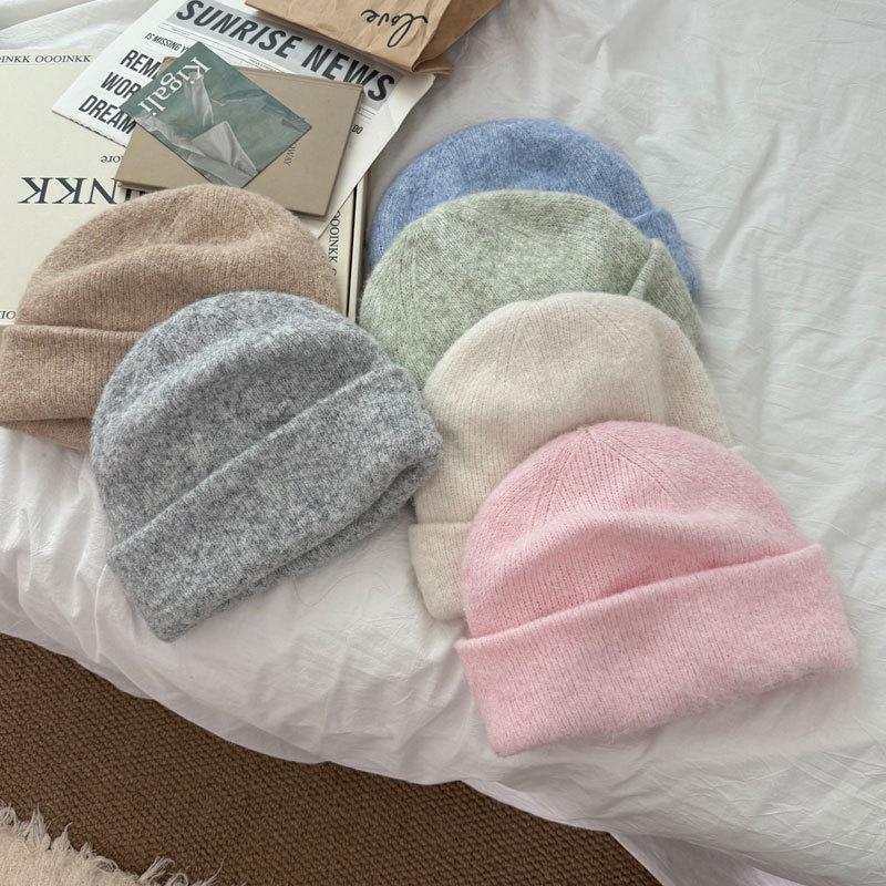 Women's Super Soft Knitted Beanie - Solid Color, Windproof, Winter Warm Wool Hat for Cold Weather.