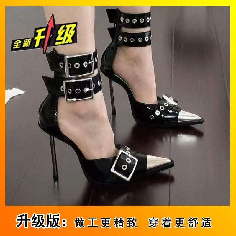 Металлическая пряжка туфли-стилеты женская верхняя одежда 2025 лето и осень новая мода черные остроносые сандалии с заклепками женские