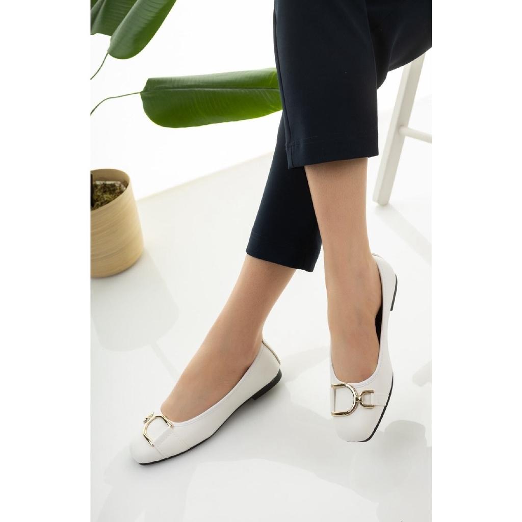 Женские балетки черного цвета с пряжками, легкая повседневная обувь на удобной подошве