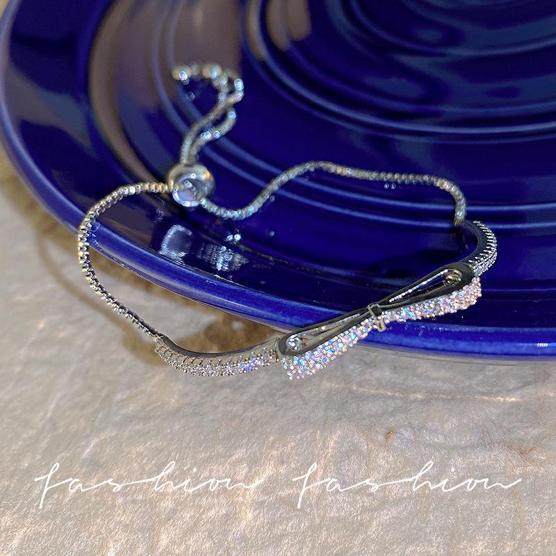 Popular ultra-shiny zircon bracelet for women, versatile and high-end, new Chinese style vintage butterfly jewelry