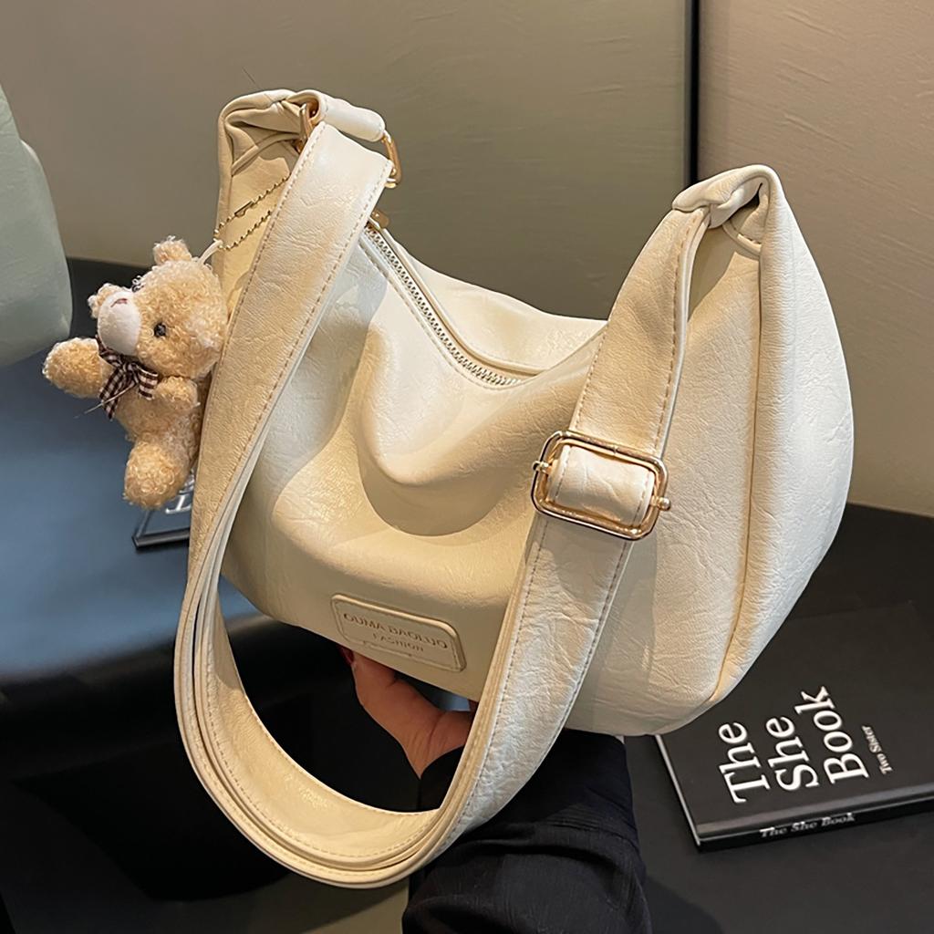White Large Capacity Commuter Bag for Women 2025 New Soft Leather Sports Style Dumpling Bag French Underarm Bag