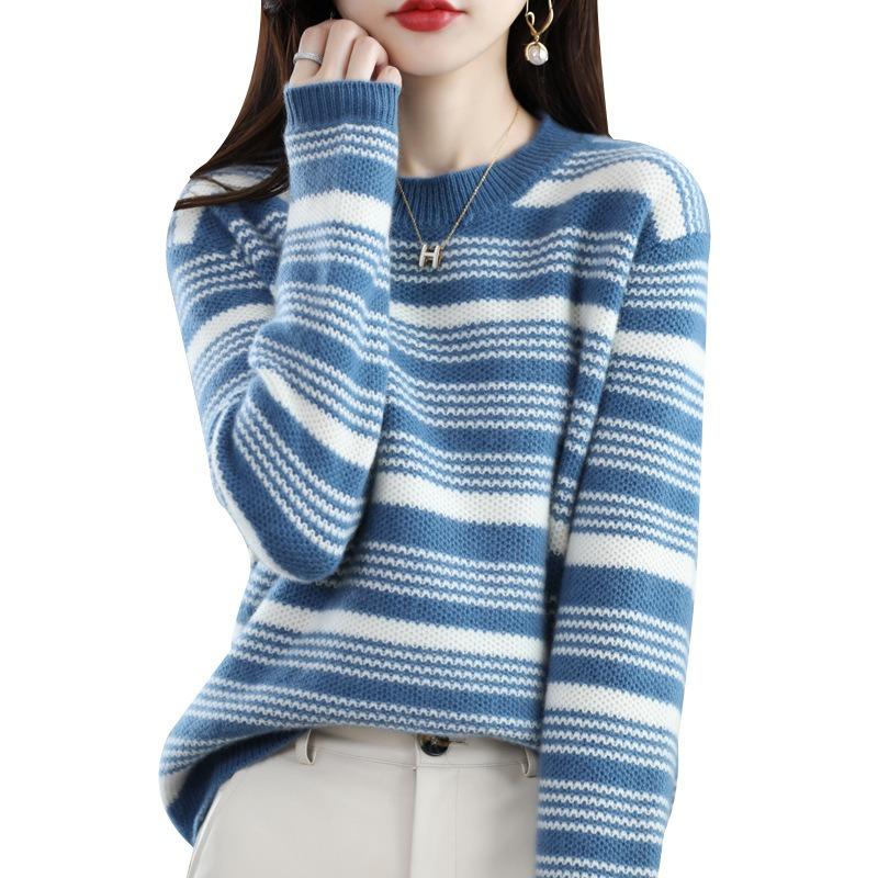 Autumn and Winter New Striped Loose Knitted Sweater Women's Round Neck Loose Large Size Pullover Temperament Commuter Knitted Sweater