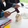 Toyvian Деревянный молоток, судейский молоток с деревянной подставкой, костюм для суда, аукционный молоток, судейский молоток, судья, адвокат, председатель суда, аукцион, собрание, косплей, театр