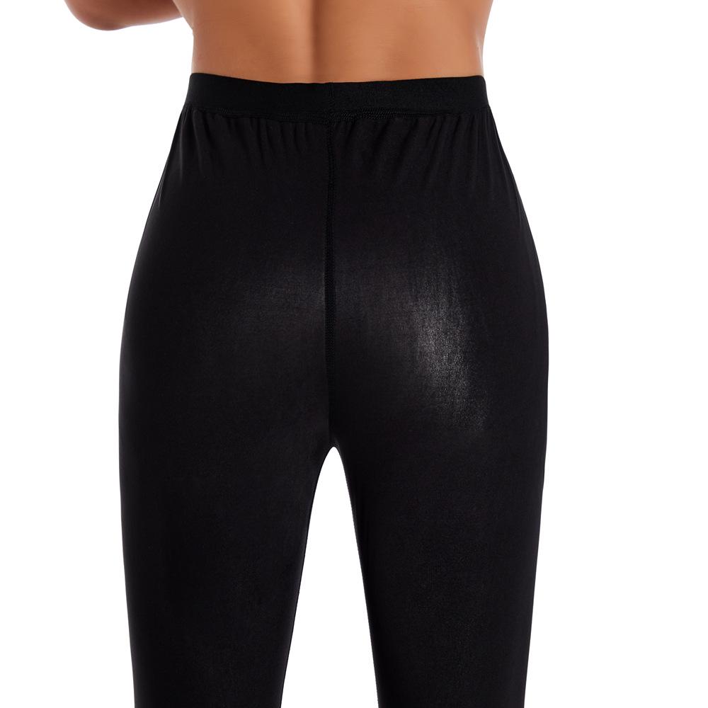 Silver-coated Women's Sweat-Inducing Yoga Shorts with Hip-Lifting Effect