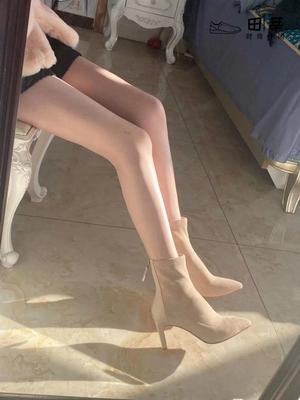 Абрикосовые короткие сапоги на высоком каблуке для женской осени и зимы 2025 года, новые замшевые сапоги-чулки на шпильке с острым носком и толстым каблуком