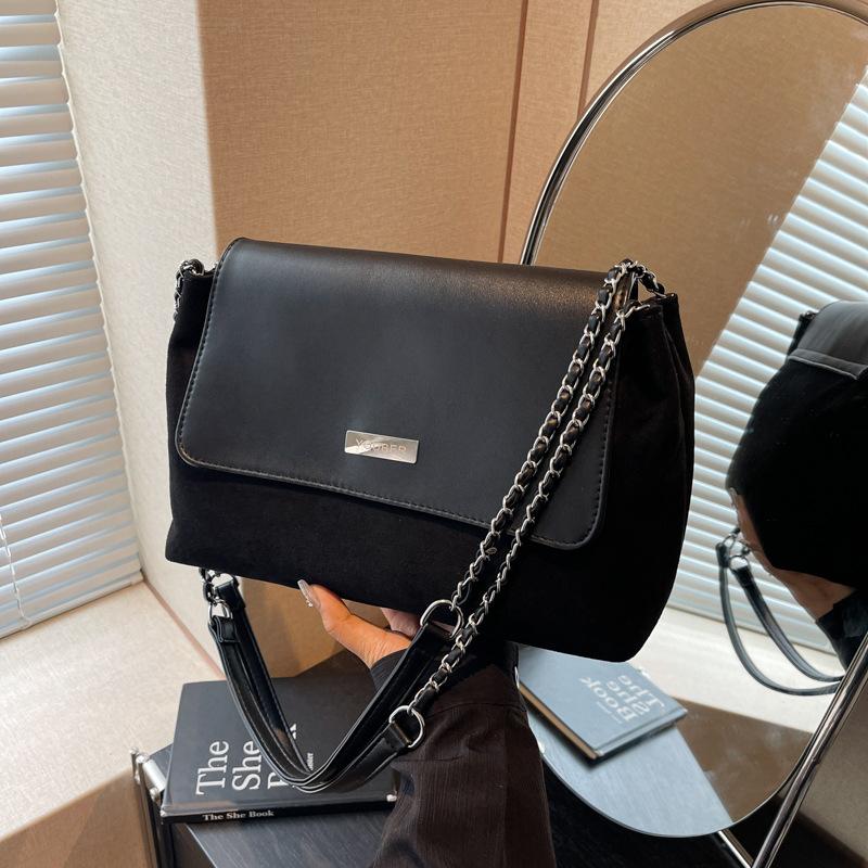 Popular Retro Underarm Bag Women's New Chain Versatile Commuter Shoulder Crossbody Small Square Bag