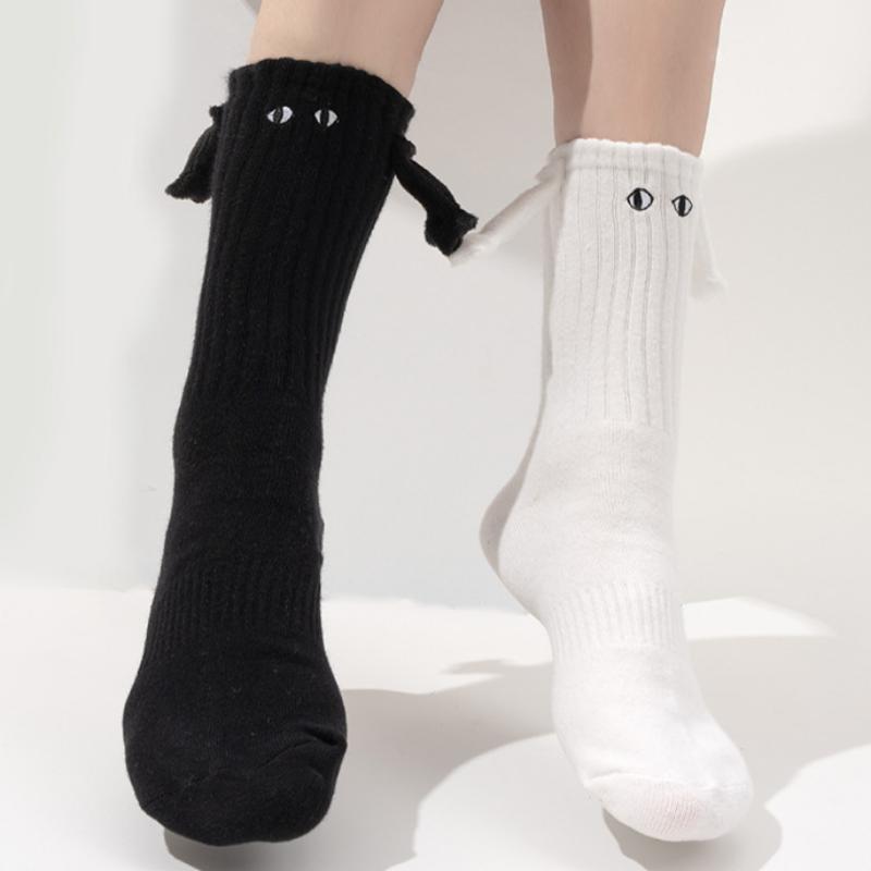 Забавные магнитные носки средней длины унисекс, женские милые хлопковые носки, держащиеся за руки, носки для пар, подруг
