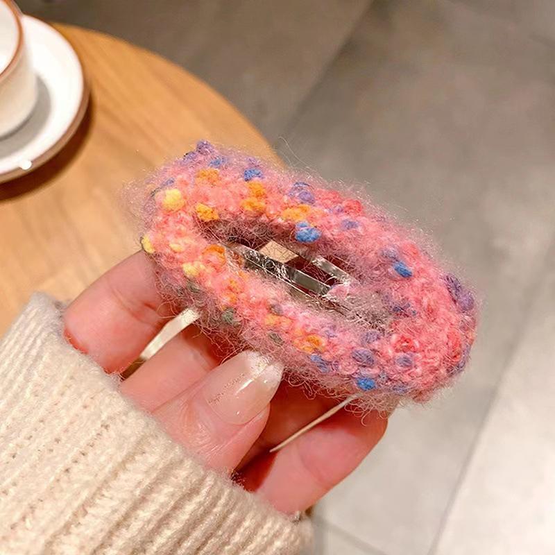 Корейская красочная плюшевая заколка для волос для женщин Ins Winter Temperamenta Duckbill Clips Hairpin Sweet Girl Hair Accessories