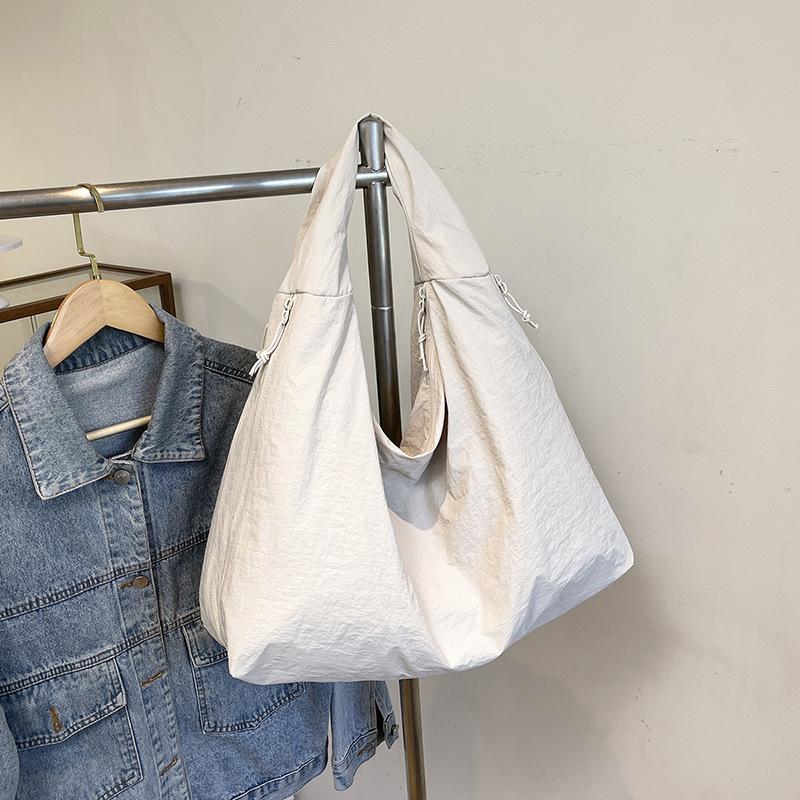 Summer New Foreign Style Texture Simple Large-capacity Bag 2025 Fashion Trend Personalized Women's Shoulder Tote Bag