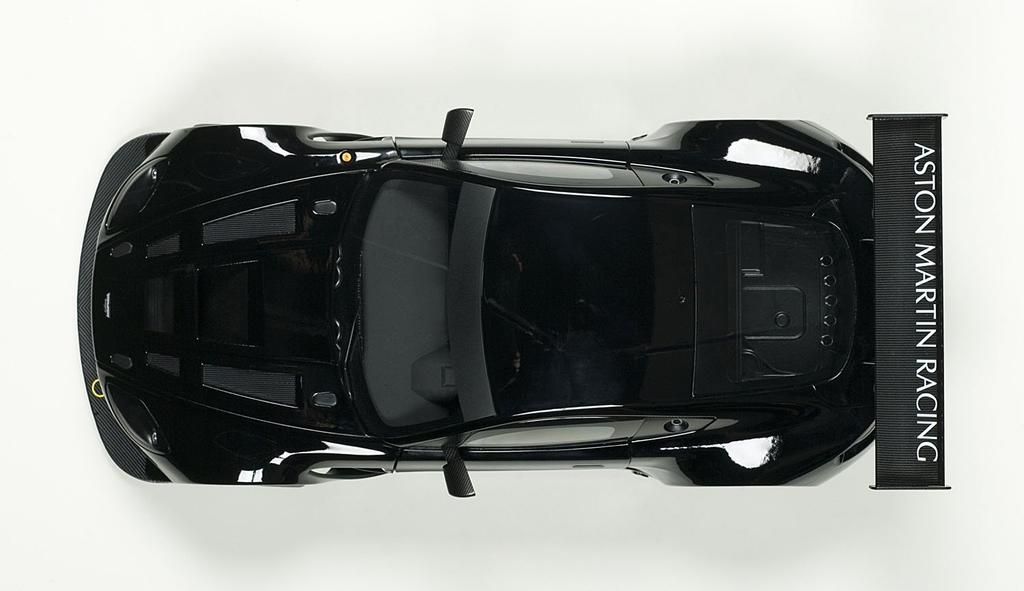 AUTOart Лучшая цена Композитная модель Aston Martin V12 Vantage GT3 2013 Черный Готовый продукт 38570 1/18