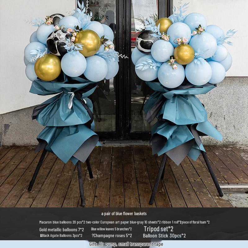 Корзина с цветами-колокольчиками для церемонии вручения дипломов и внутреннего убранства