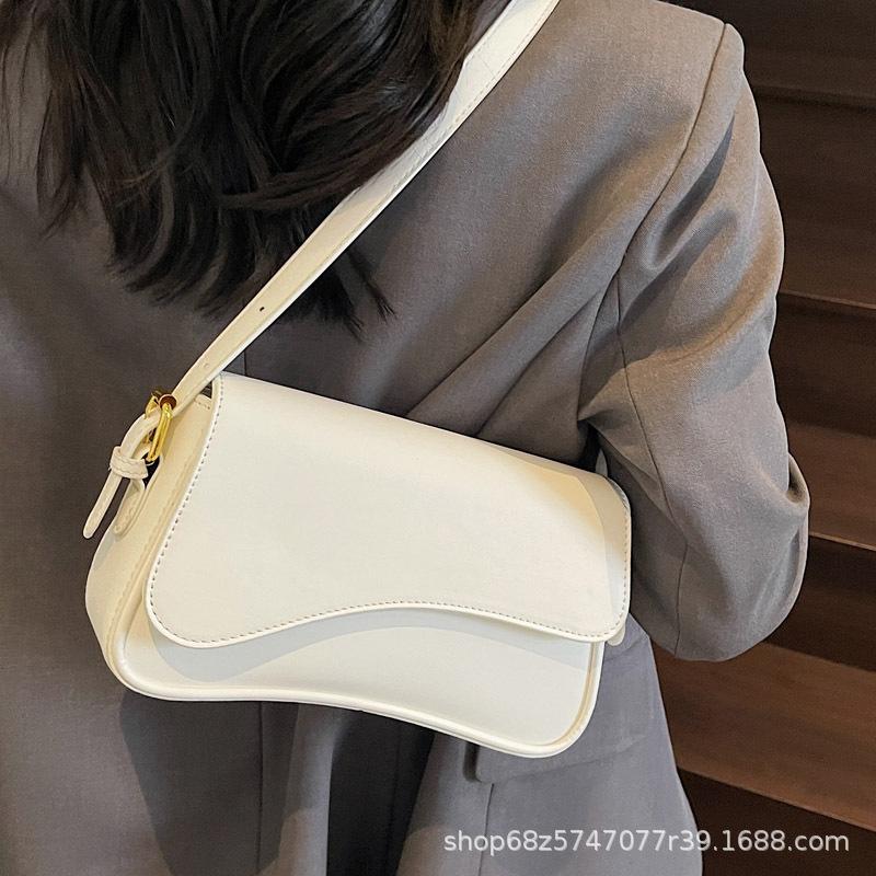 Popular Bag Women's 2025 New Retro Versatile Shoulder Armpit Bag Niche Commuter Crossbody Small Square Bag
