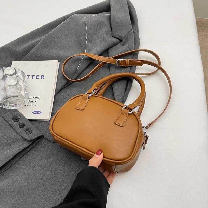 Korean Version Handbag Women's 2025 Spring and Summer New Handbag Fashion Bowling Bag Versatile Messenger Bag Small Square Bag