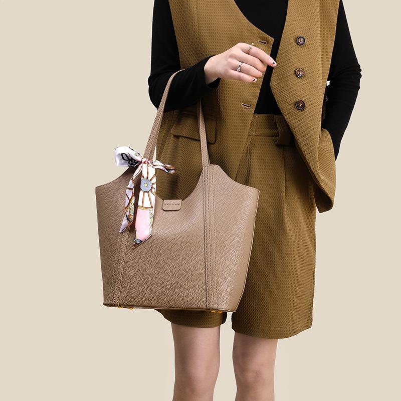 All-in-one Simple Senior Sense Large Capacity Texture Shoulder Bag Women's Fashion Casual Tote Underarm Bag