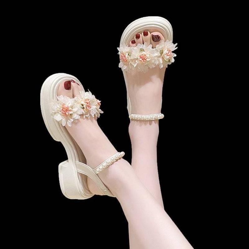 Summer 2024 One Word Sandals for Woman Diamond Women's Shoes Beach Footwear with Medium Heels Beige Platform Rhinestones F Korea