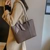 Tote Bag Women's  New Casual Versatile Portable Shoulder High-end Sense Large-capacity Class Bag