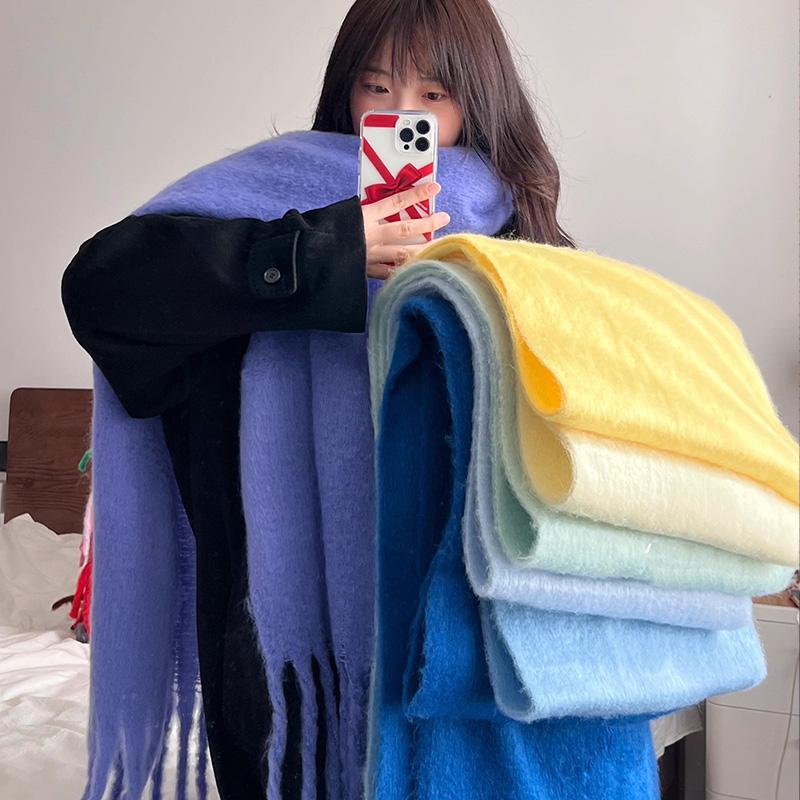 Solid Tassel Shawl Scarf Fluffy Soft Thick Scarves for Women Cashmere Warm Long Scarf Fashion Luxury Winter Scarf Couple Gifts