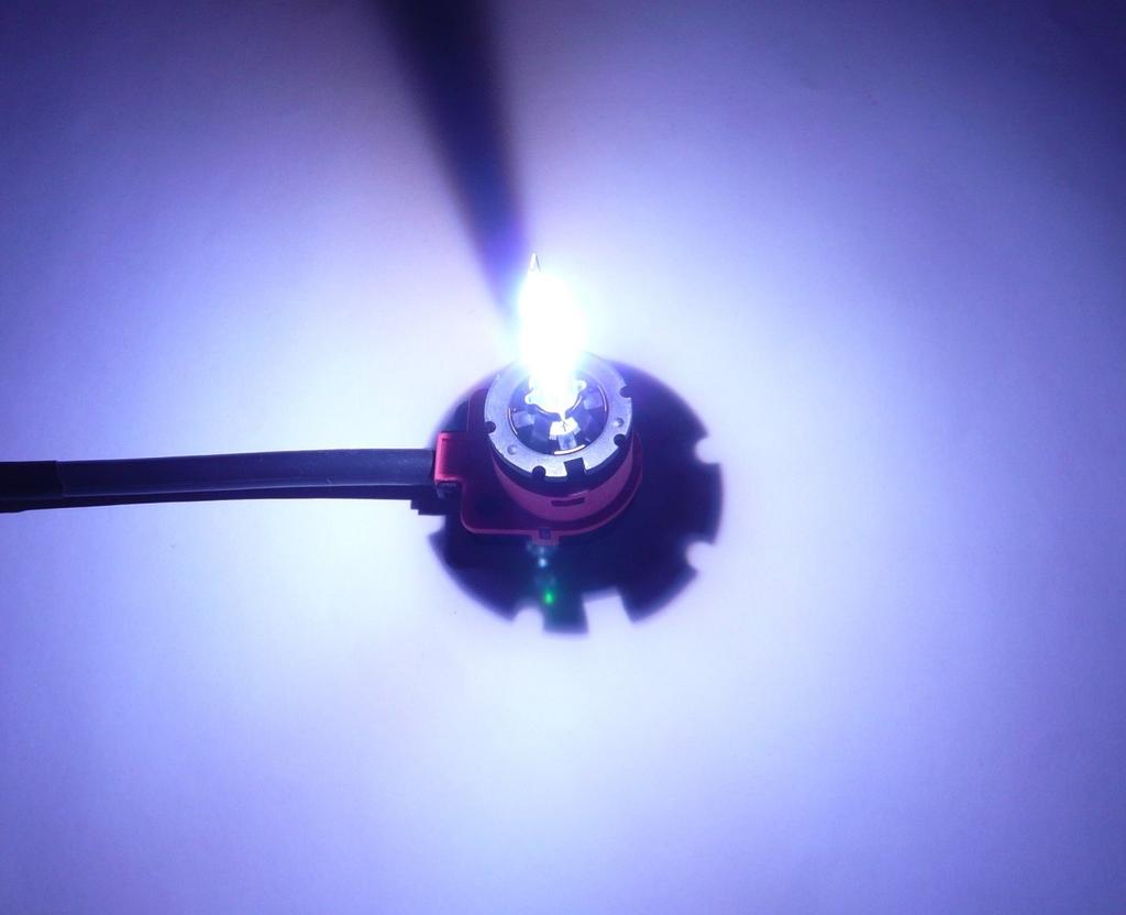 Customize Headlight D2S Exclusive Design 55W 12000K HID Bulb Replacement High Lumen Set of 2