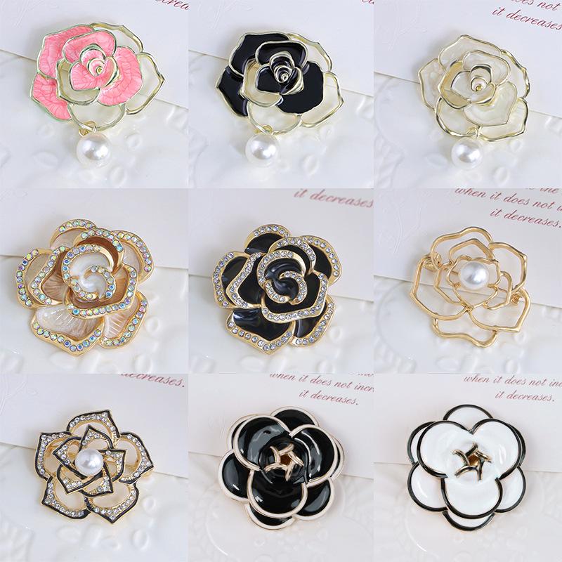 Exquisite Butterfly & Rose Camellia Brooch - Elegant Flower Corsage for Women's Suit Coats