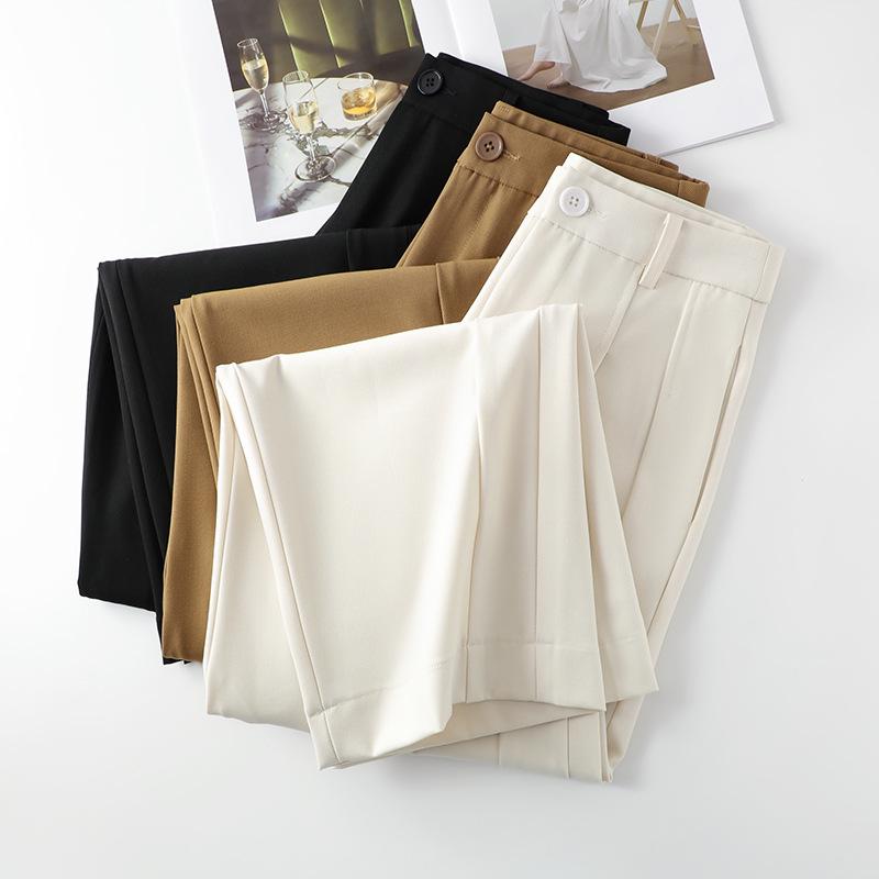 Женские серые брюки-костюм с высокой посадкой и широкими штанинами - Коллекция весна/лето 2025