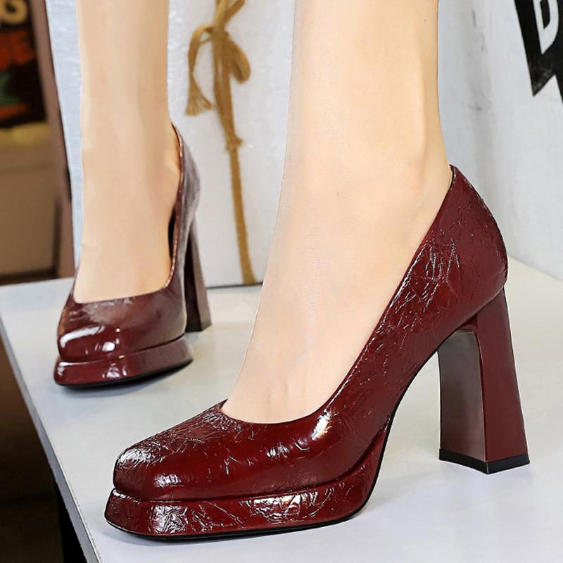 Fashion White Platform High Heels 9 Cm Square Head Women Pumps Oil Gloss Wrinkled Patent Leather Women Heels Luxury Banquet Shoes 2025
