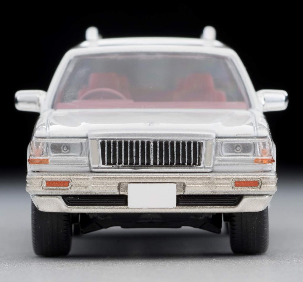 Tomica Limited Vintage Neo Nissan Cedric Wagon V20E SGL Limited Finished Product 311904 1/64 LV-N209a White/Silver