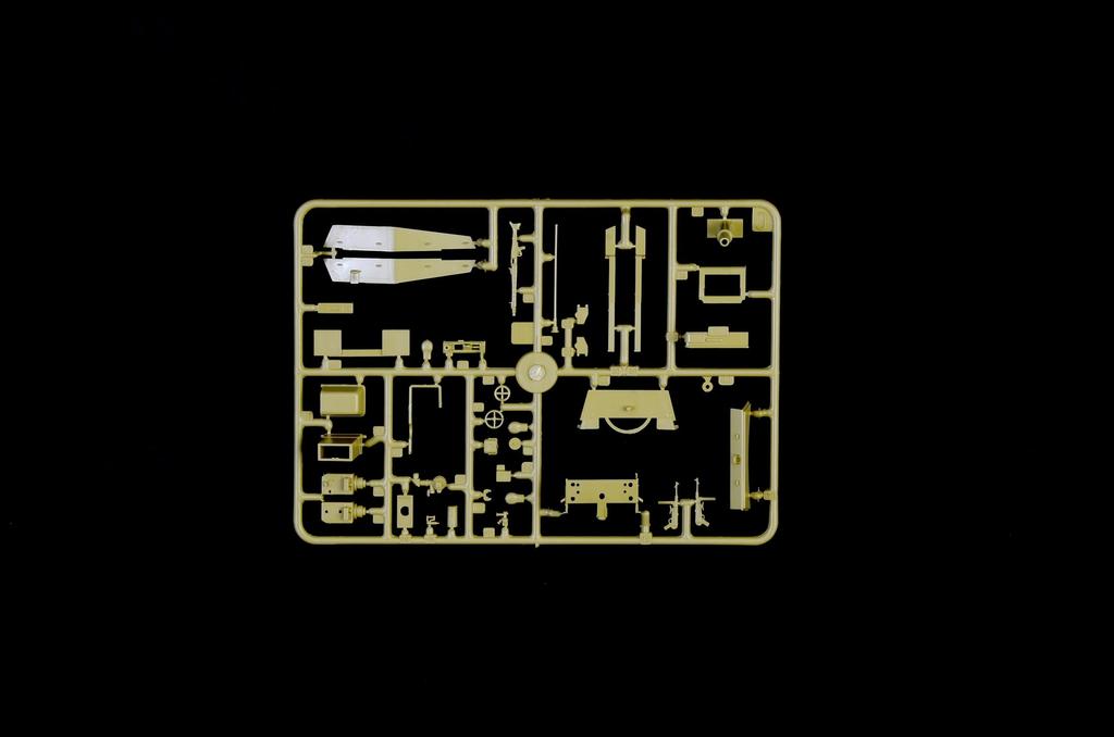 Italeri Пластиковая модель немецкой тяжелой бронетехники с короткоствольным орудием времен Второй мировой войны IT6756 1/35 8-колесная Sd.Kfz.234/3 7,5 см