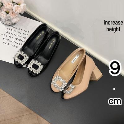 Женские туфли из лакированной кожи на массивном каблуке с пряжкой из стразов - Коллекция Ранняя весна 2025