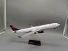 Выставочный самолет 47 см Модель 1/135 Масштаб Литой смола Самолет Airbus A330 Delta Airline Airways С колесами и подсветкой Коллекция