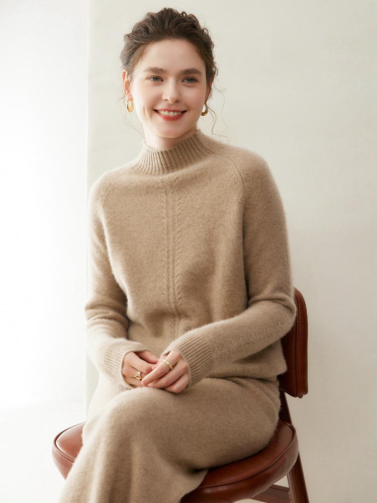Women's Seven-Gauge Cashmere Sweater - Thick, Long-Sleeve, Solid Color, Half-High Neck Pullover for Autumn and Winter Warmth.