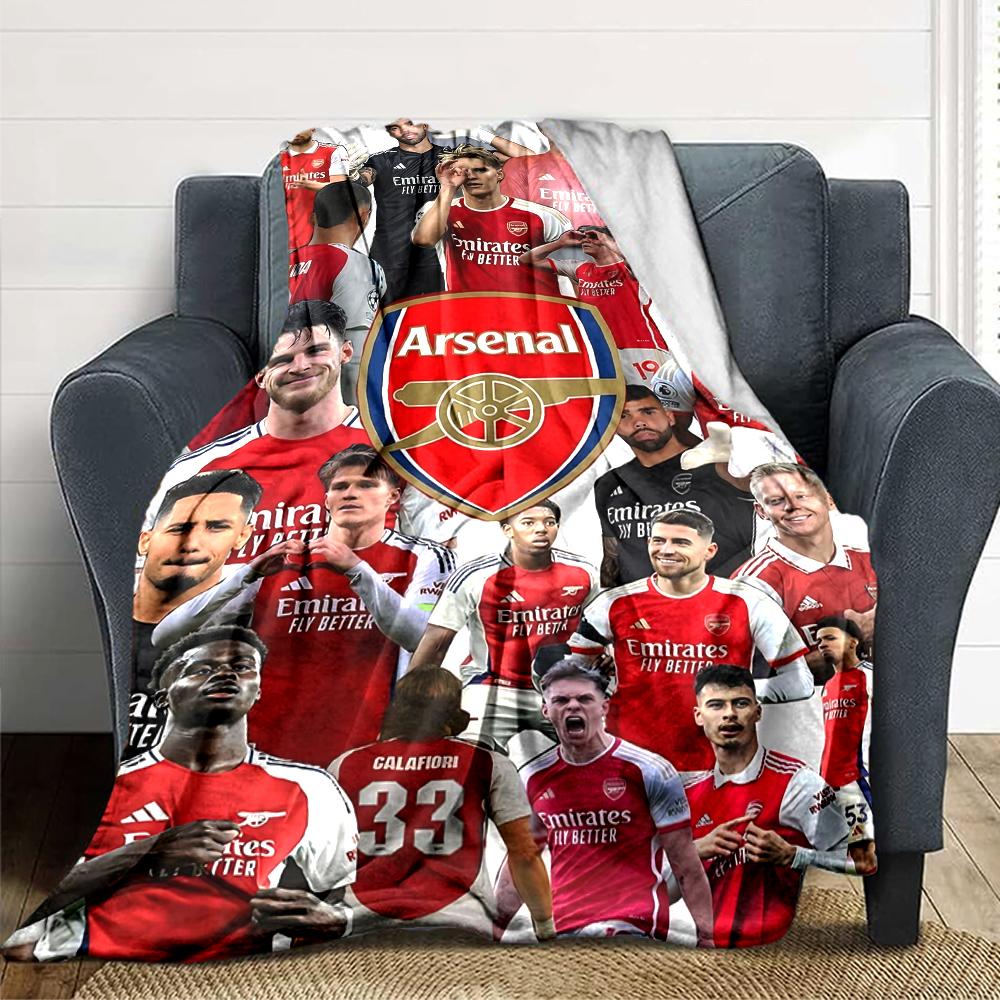 Arsenal Player Pitch printed flannel breathable and warm blanket, a stylish home gift, suitable for home, office and bedspread use. 0713a27